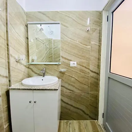 Bunec Seascape מלון *