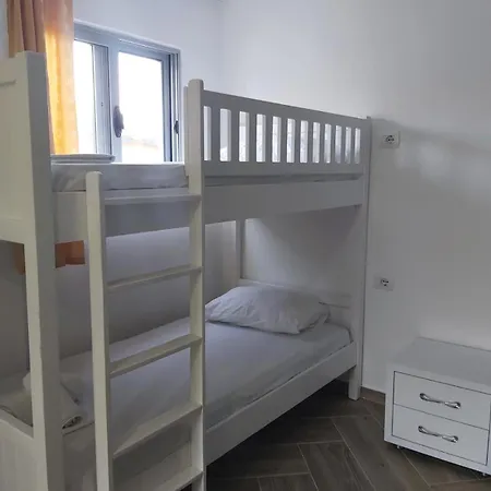 Bunec Seascape מלון Piqeras