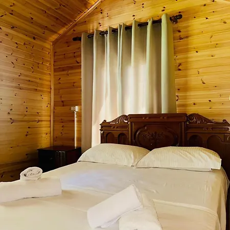 Bunec Seascape Hotel Piqeras