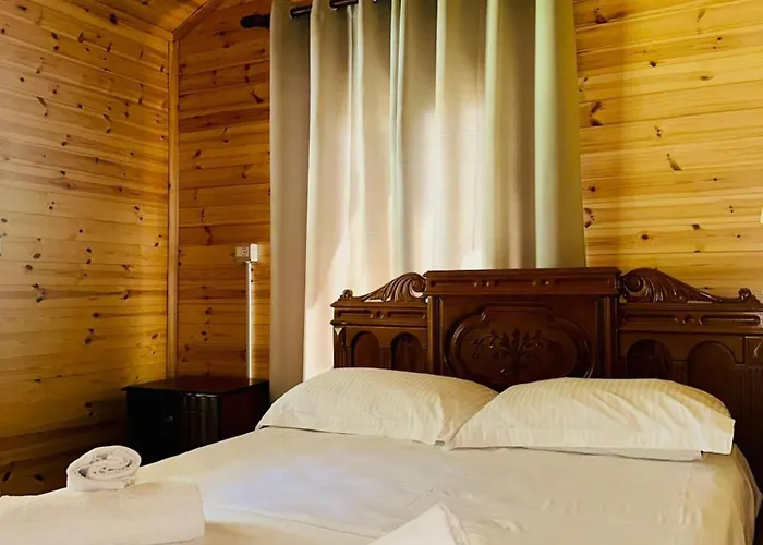 Bunec Seascape Hotel Piqeras