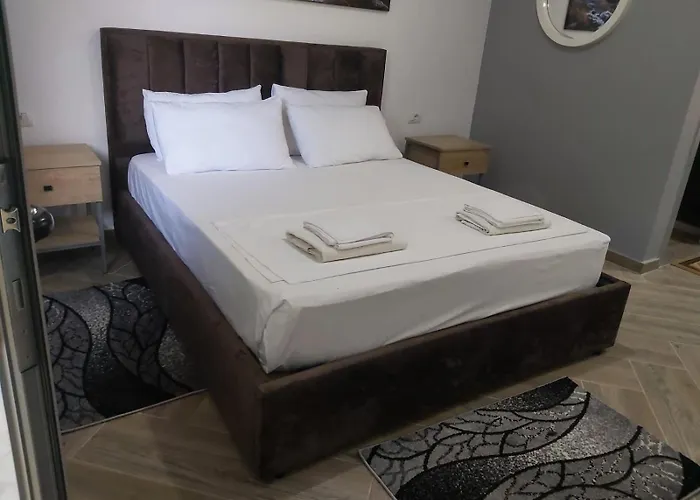 Bunec Seascape Hotel Piqeras