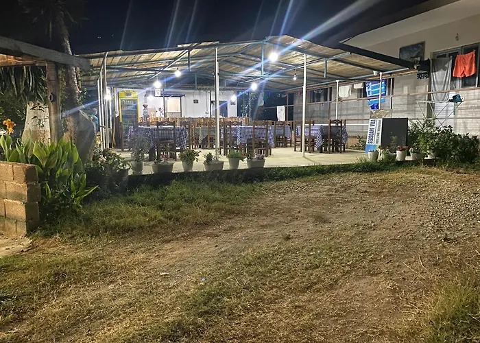 Bunec Seascape Hotel Piqeras